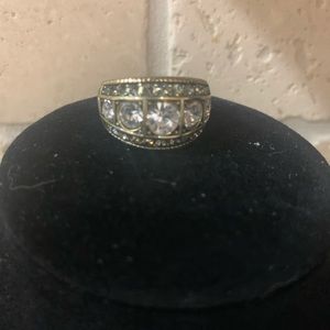 Heidi Daus Size 8 Ring 🎊